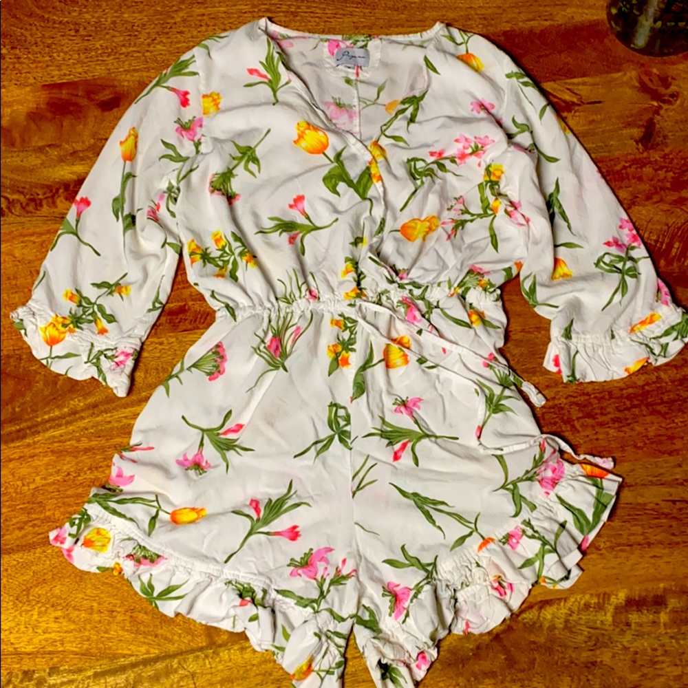 Floral ruffled romper